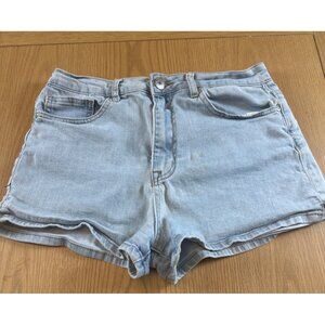 Forever 21 Waist Size 28 Light Wash High-Waisted Denim Shorts With Pockets